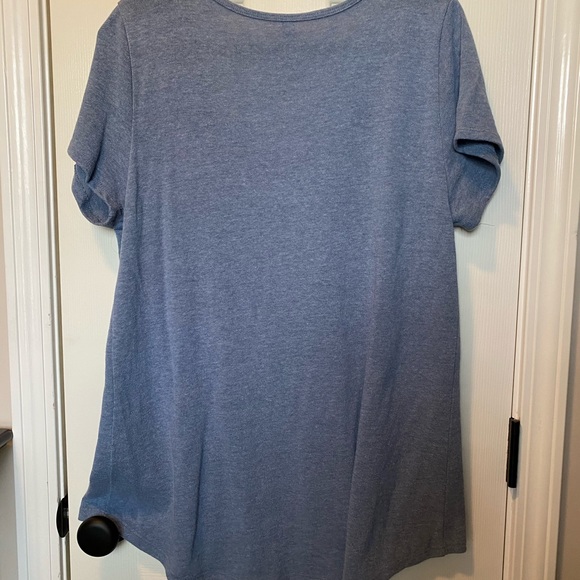 LULAROE Solid Slate Blue Sweater Feel Classic T L - Picture 2 of 8
